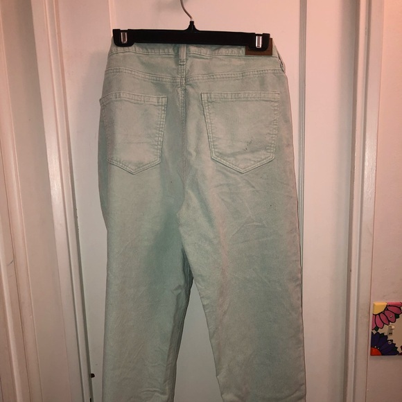 American Eagle Green Corduroy Jeans - Picture 4 of 5